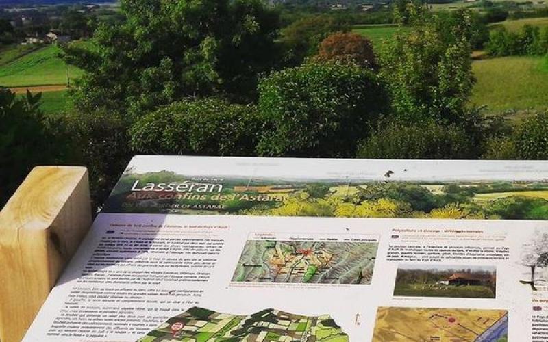 VILLAGE FLEURI DE LASSÉRAN