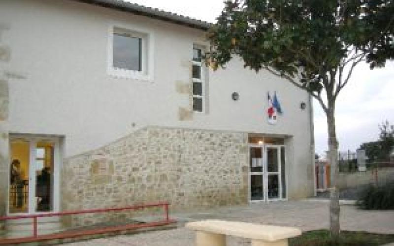 VILLAGE FLEURI DE LASSÉRAN