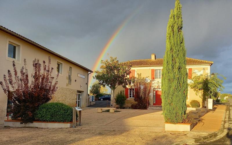 VILLAGE FLEURI DE LASSÉRAN