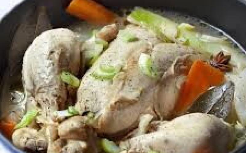 REPAS TRADITIONNEL POULE FARCIE